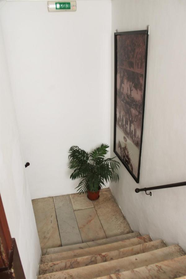 דירות אבורה Mont' Sobro House מראה חיצוני תמונה